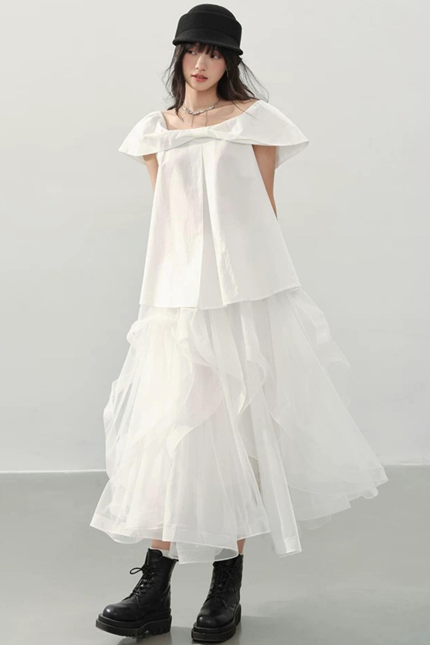 White Sweet Cool Off-Shoulder Blouse