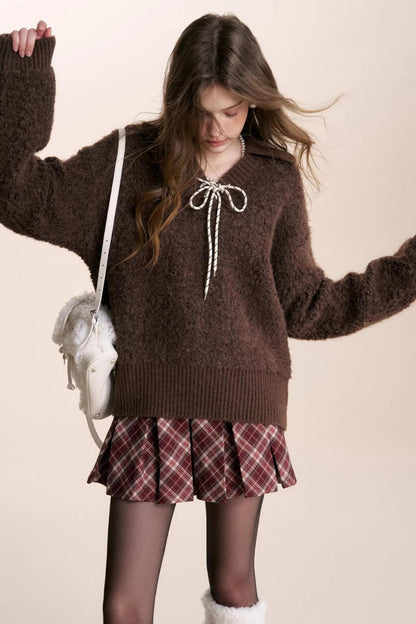 Contrasting Color Bias-Cut Pleated Short Skirt