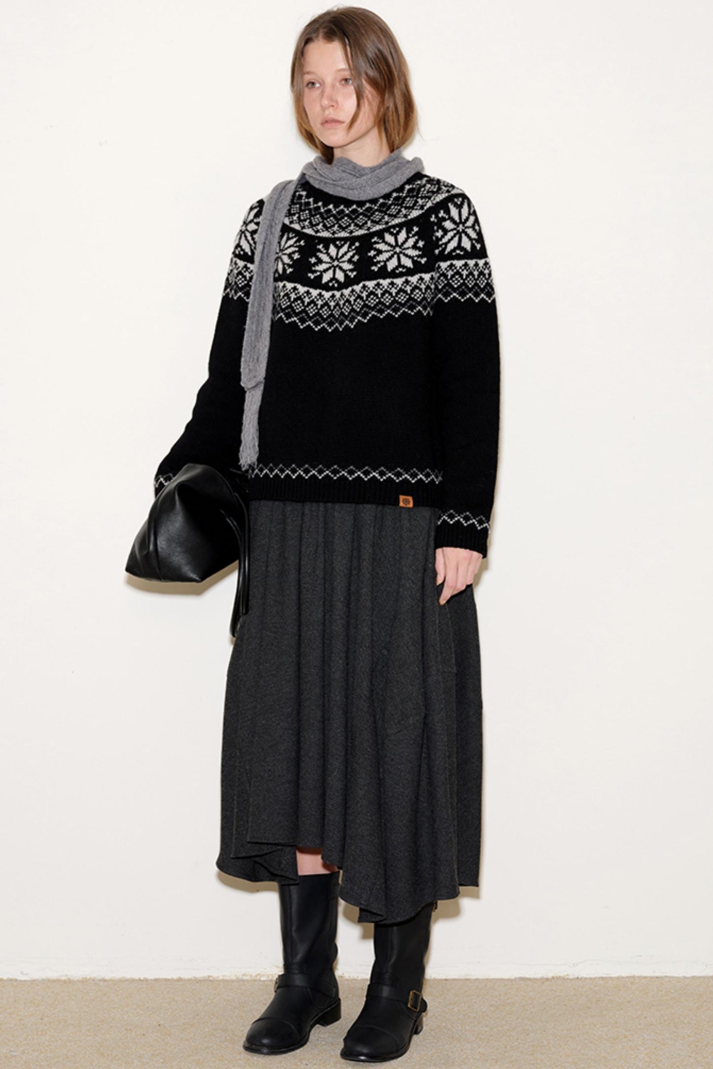 Volume Cut Elastic Waist Skirt