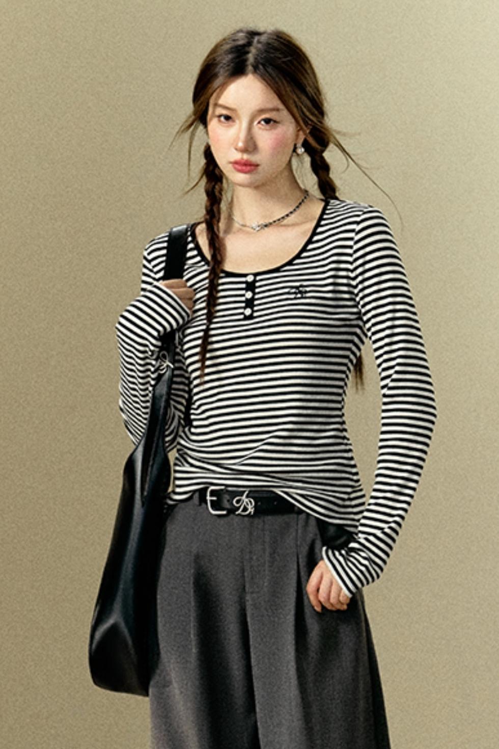 Black & White Striped Long Sleeve Top