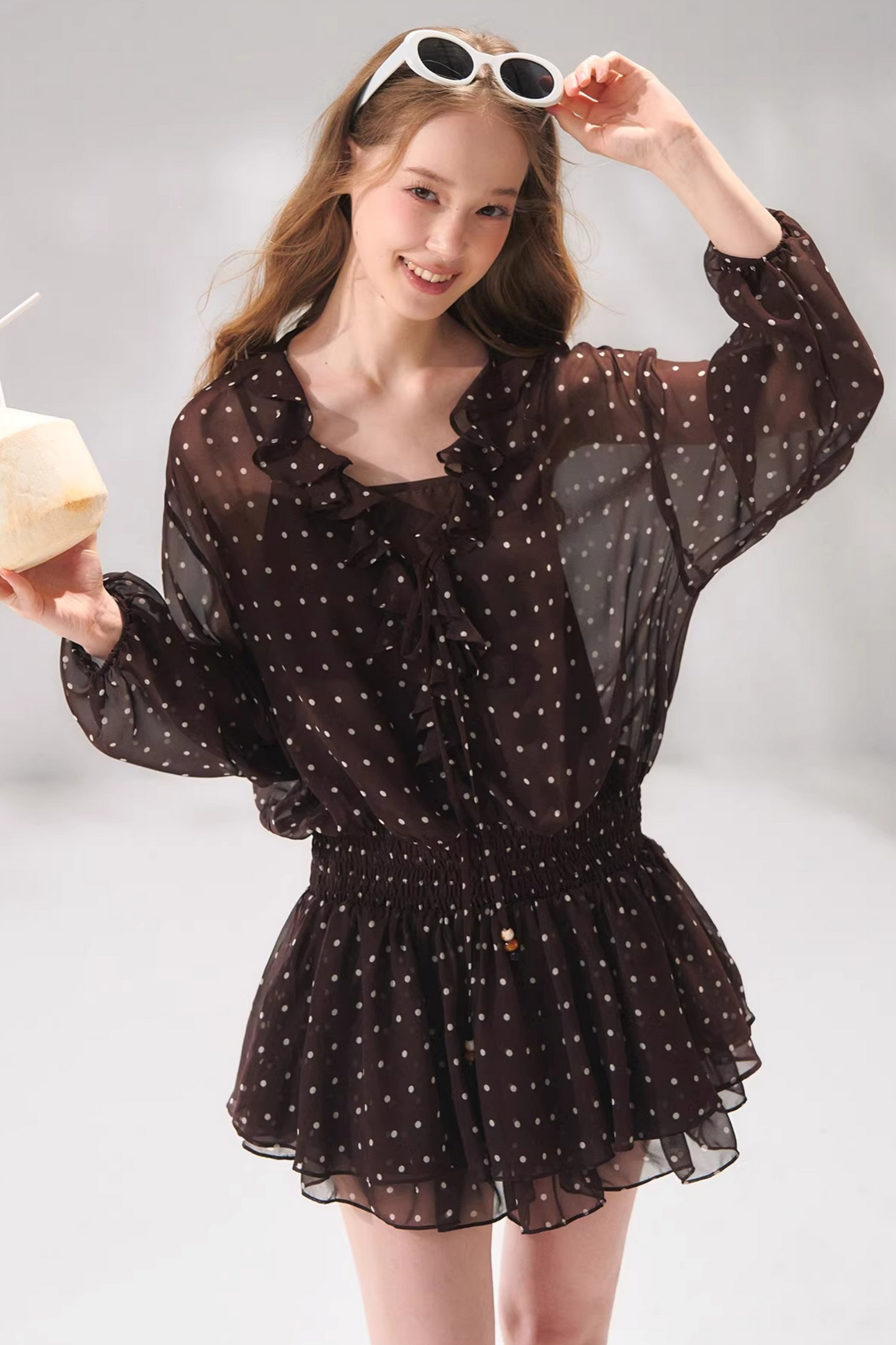 Ensemble robe en mousseline à volants et perles