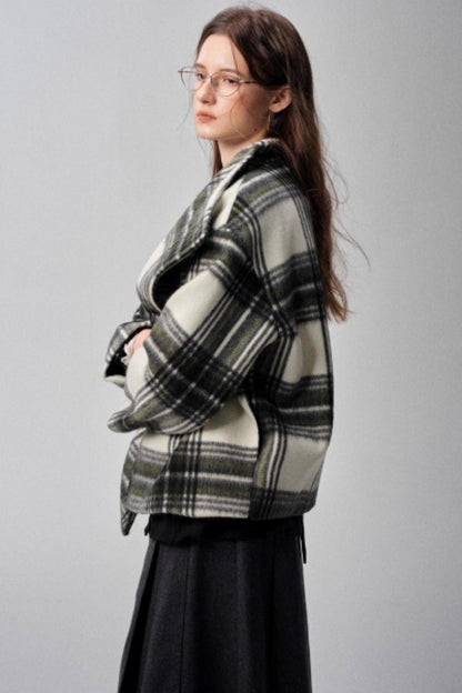 Large Lapel Plaid Woolen Coat