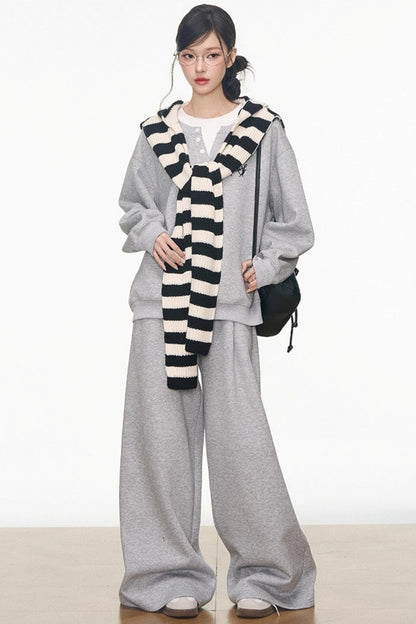 Gray Sweatshirt Set-Up