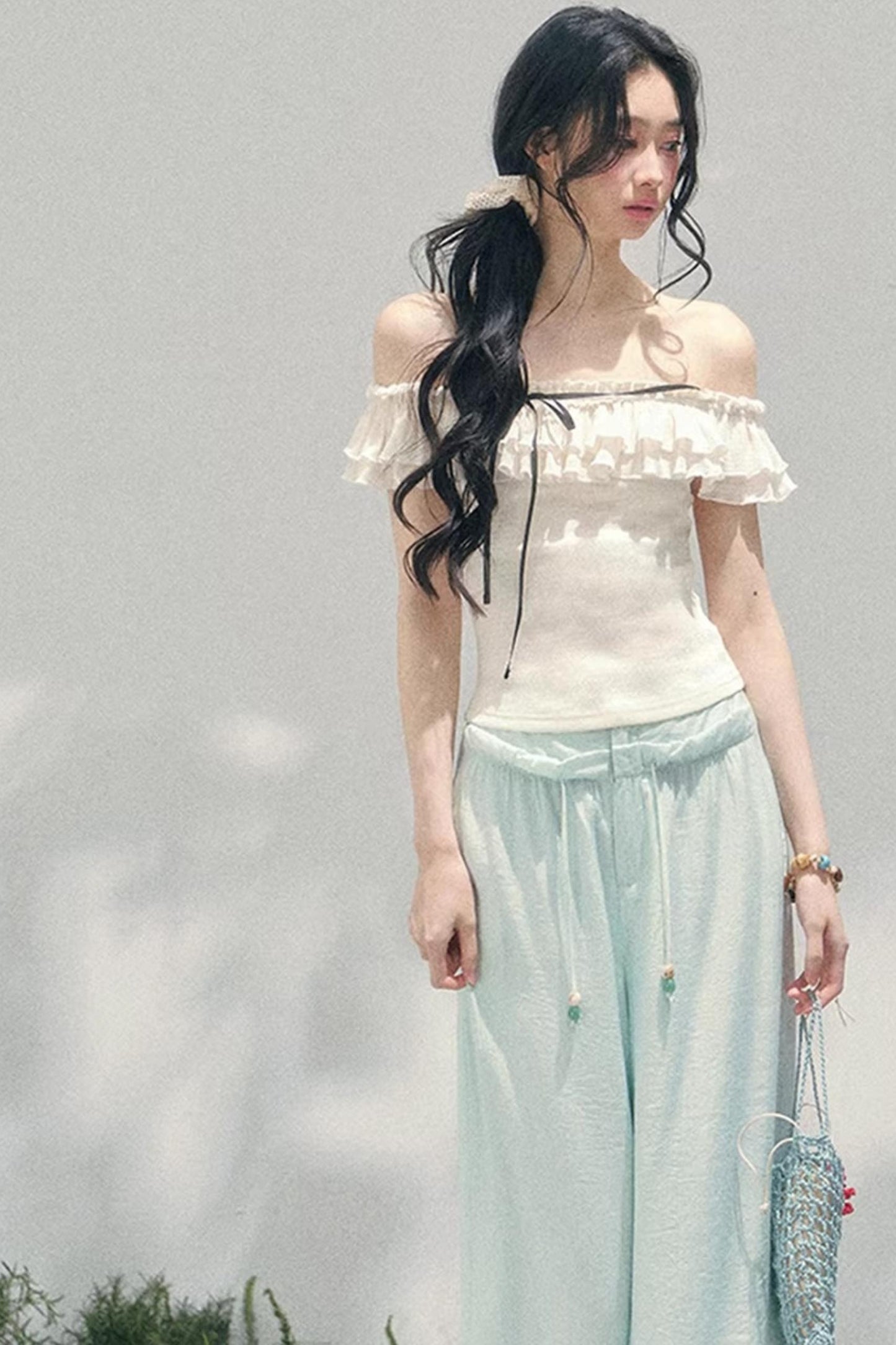 Schulterfreie Rüschenbluse