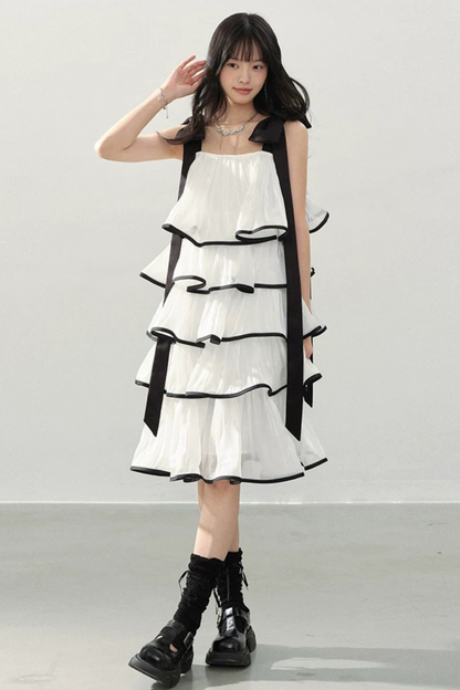 Abito con Fiocco Bianco e Nero