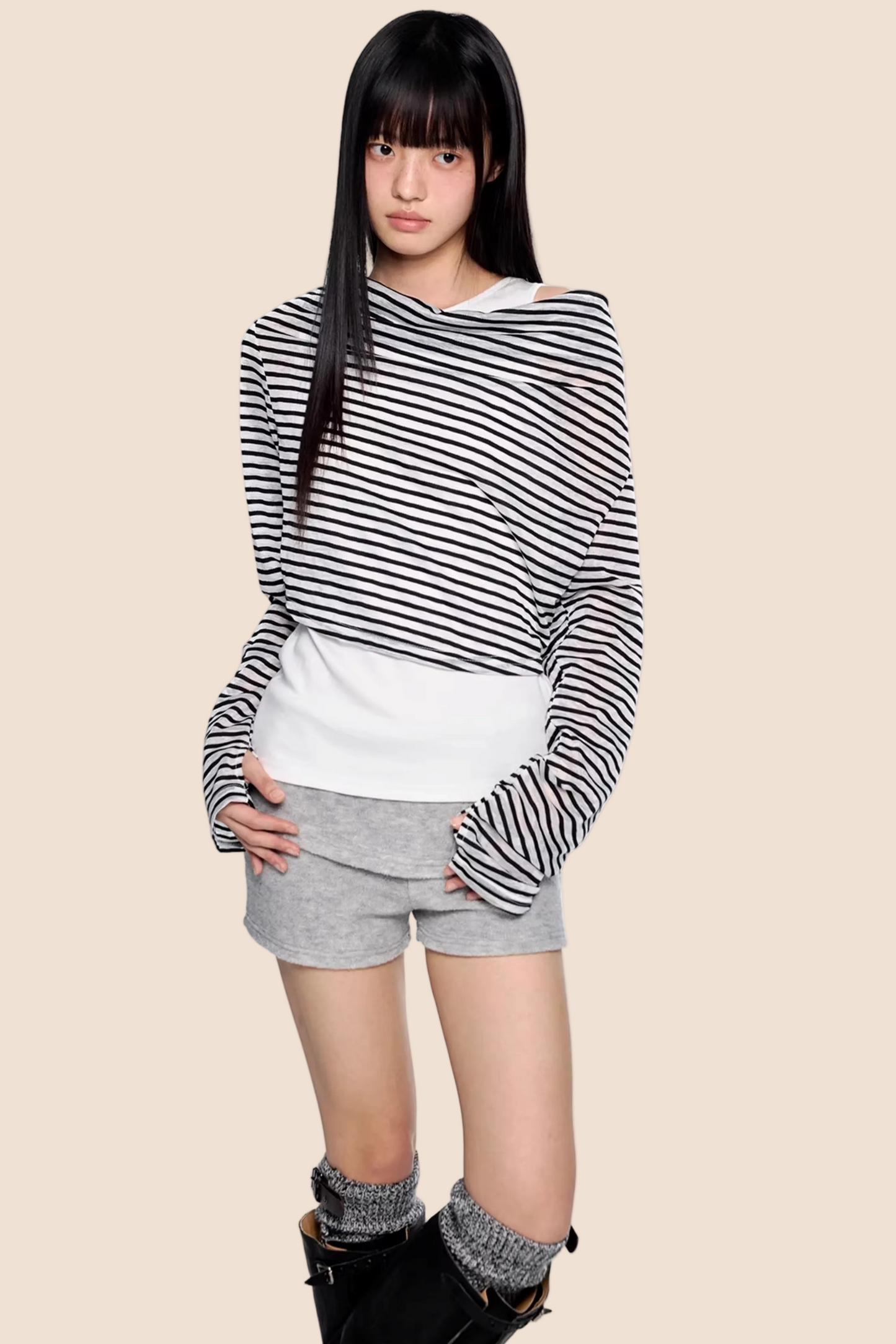 Gestreifte asymmetrische leichte Bluse