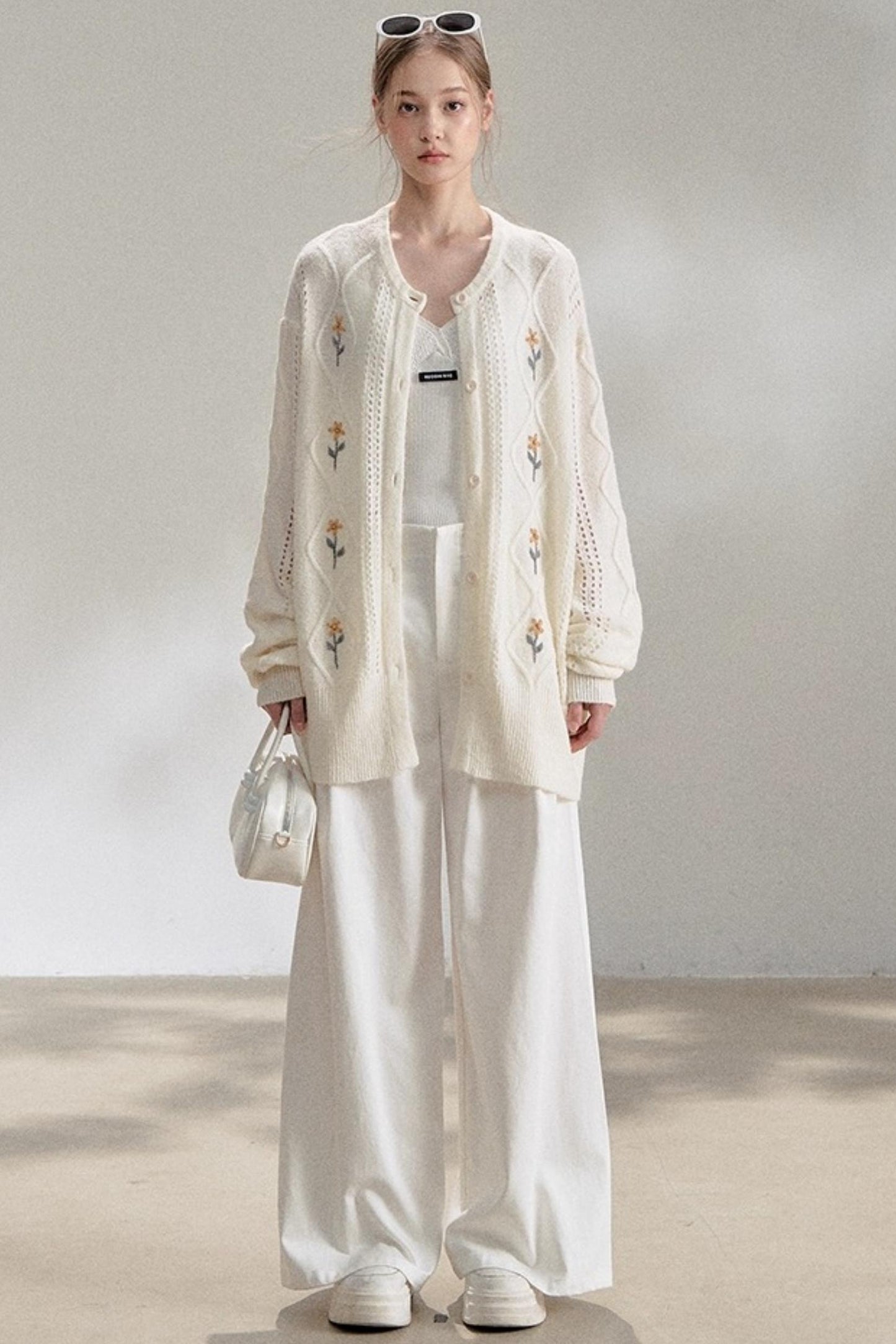 Textured White V-Neck Knitted Suspender Top