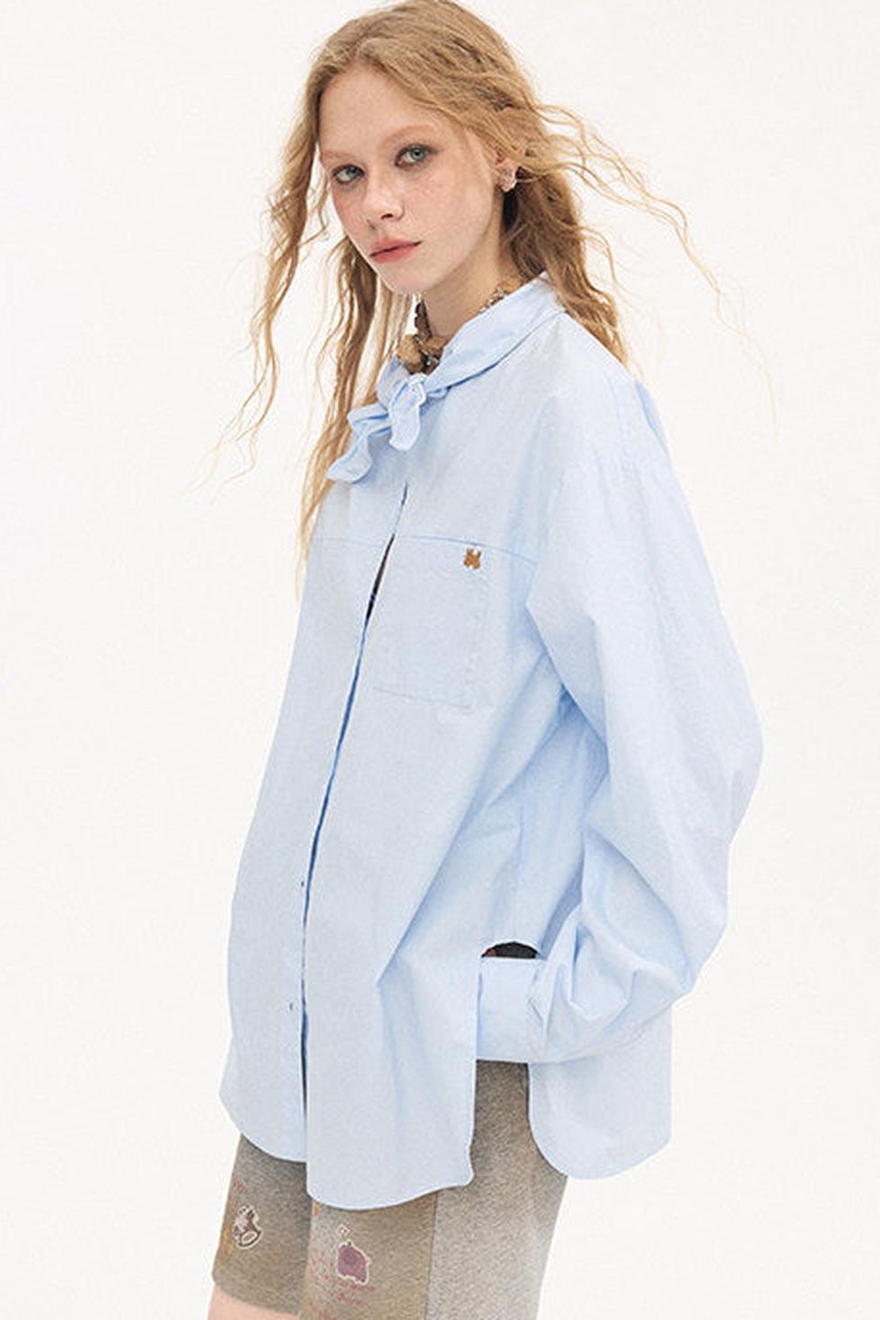 Camicia ricamata a maniche lunghe in stile preppy