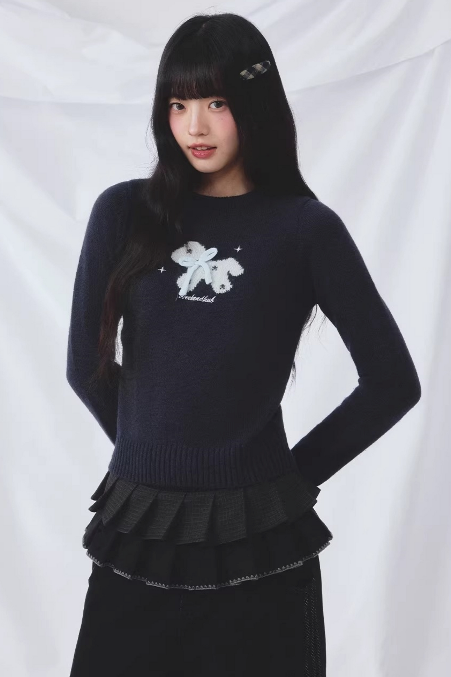 Three-Dimensional Bow Sweater