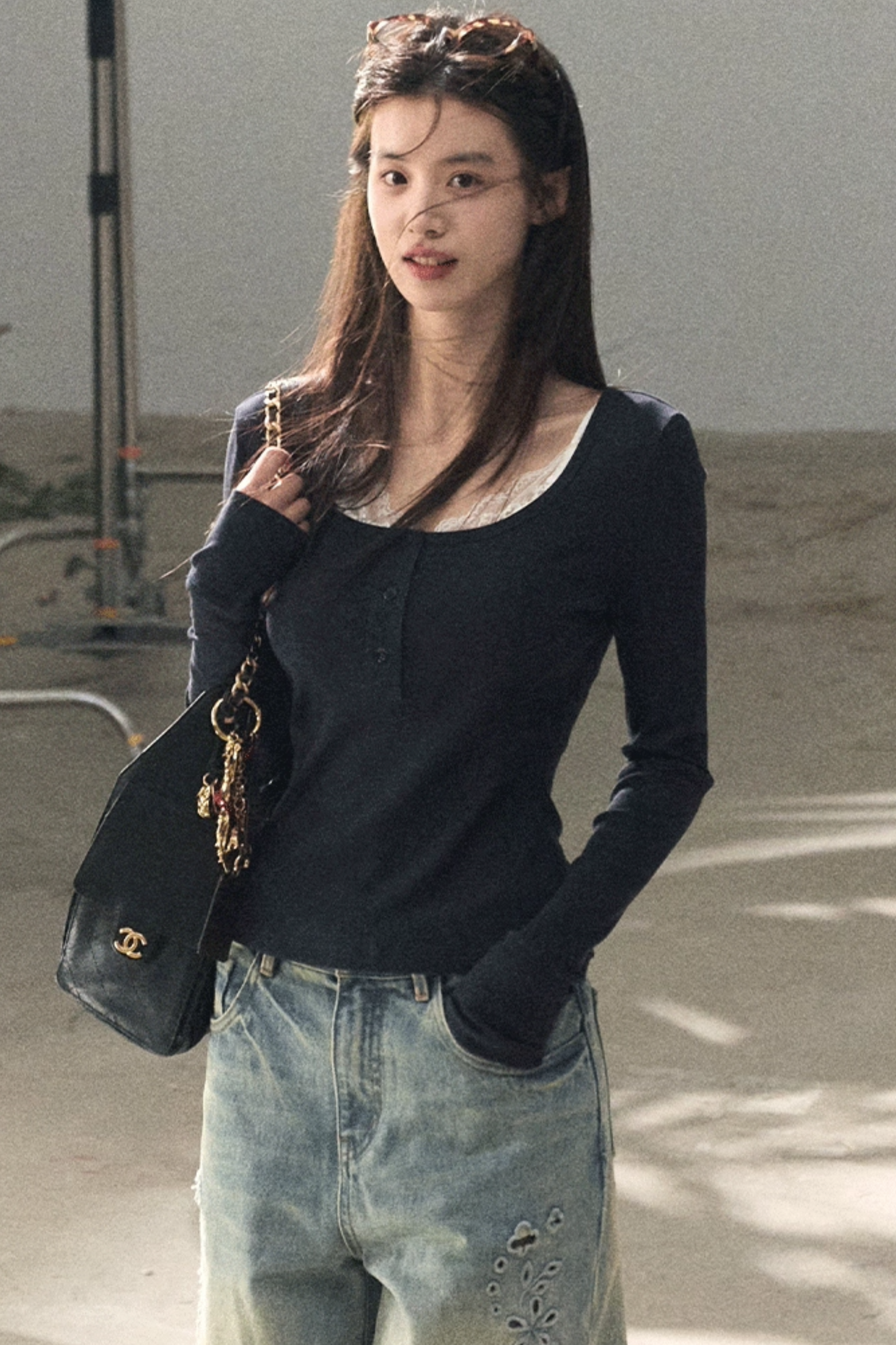 Laser Embroidery Distressed Jeans