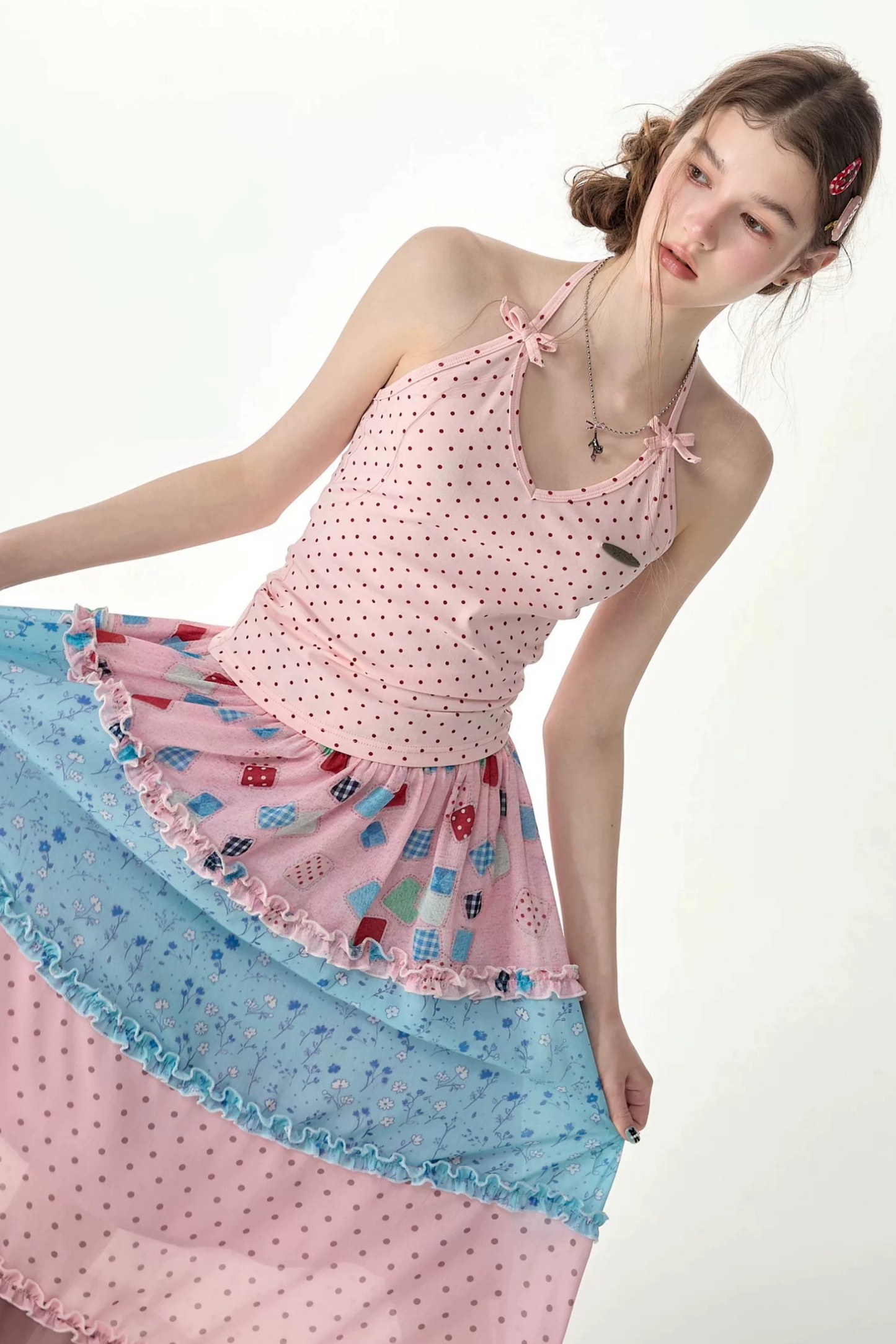 Rosa gepunktetes Neckholder-Tanktop