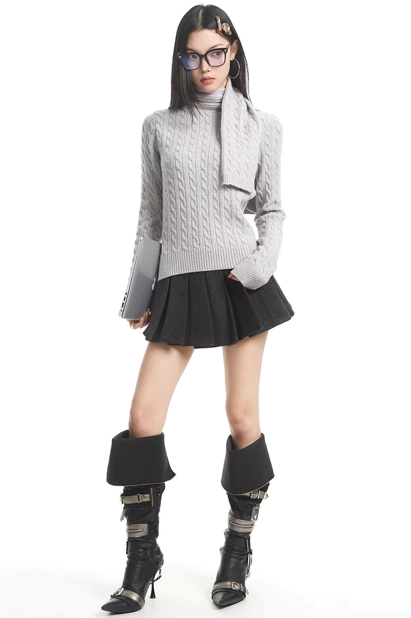 레트로 하이넥 니트 스웨터