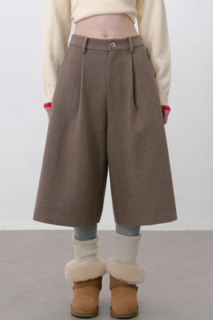 Woolen Pleated Cropped Pants