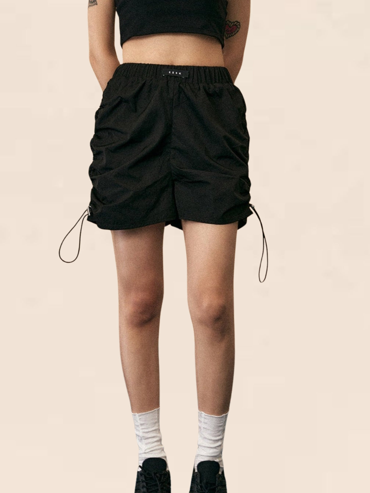 Loose Slim Athletic Pleated Shorts