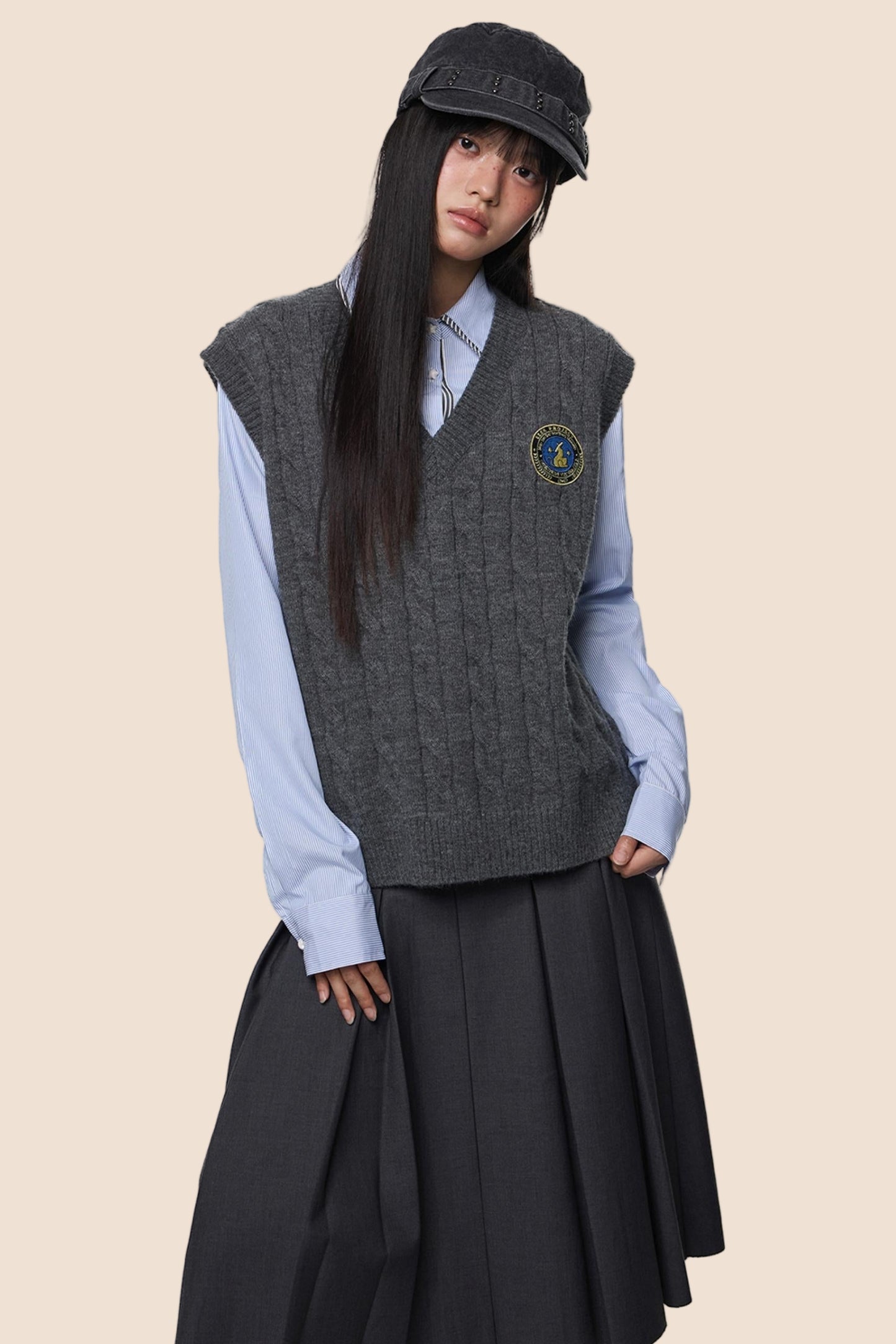 Twisted Flower V-Neck Knit Vest