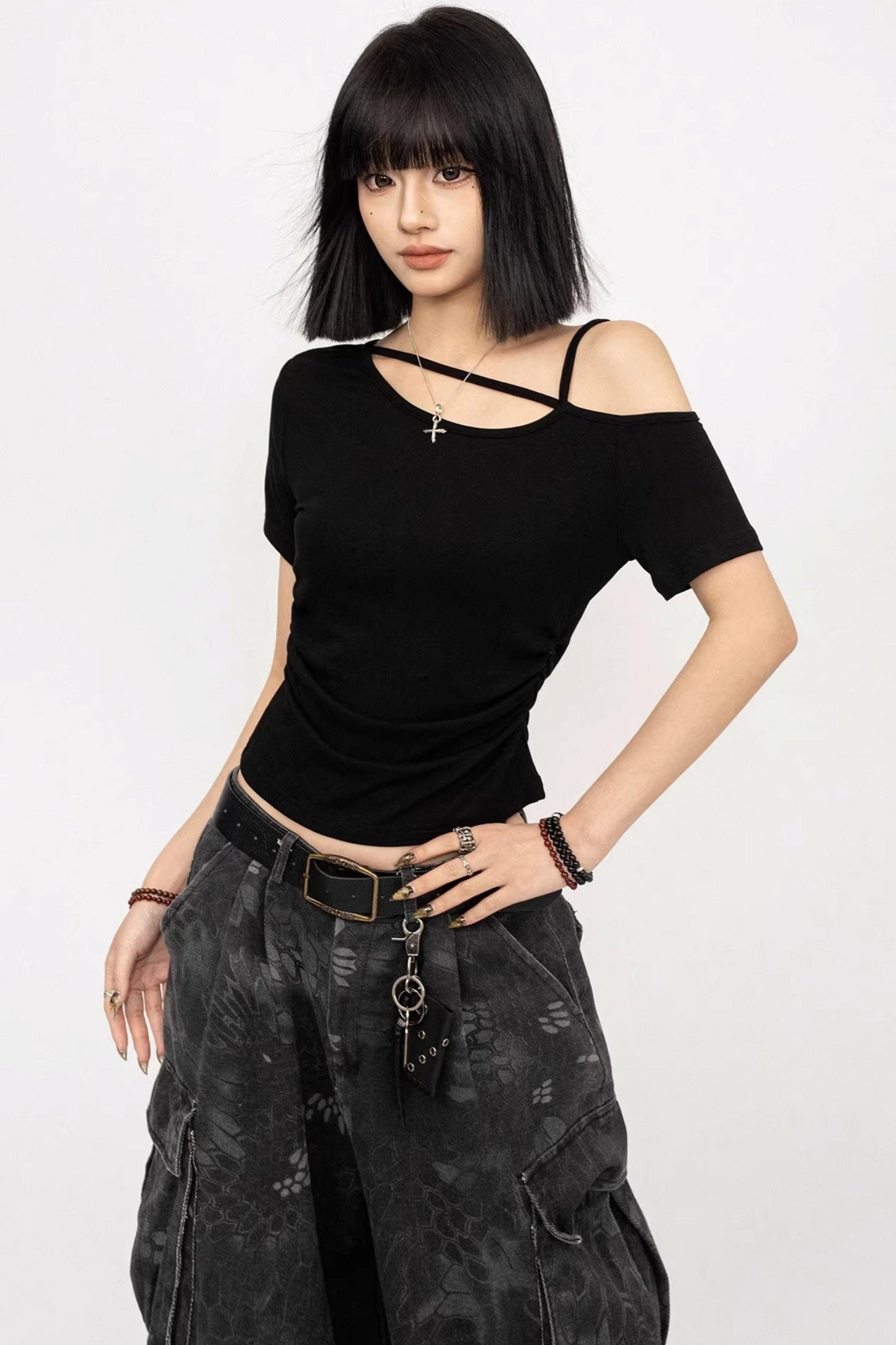 Black Off-Shoulder Slim Top