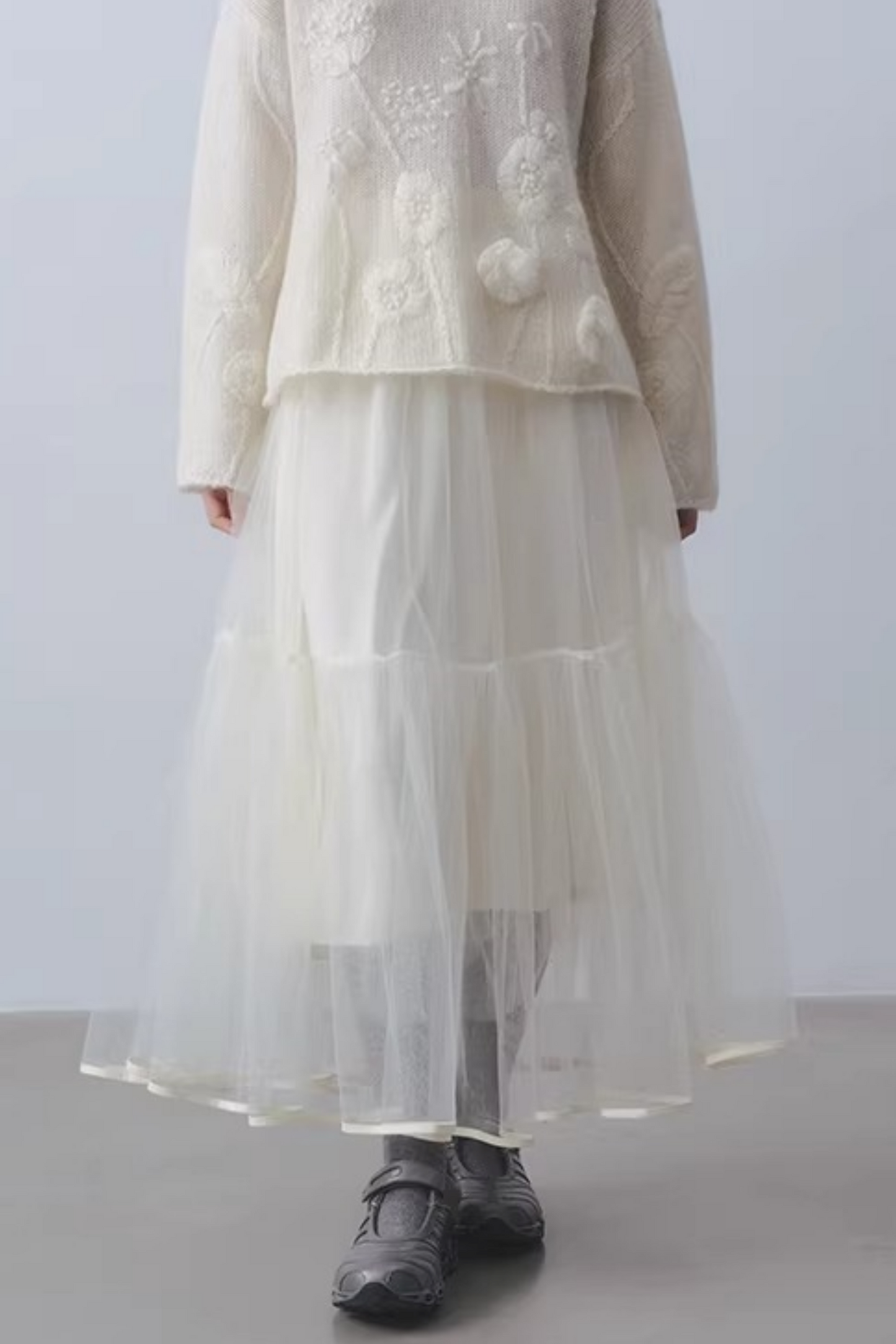 Snow Velvet Creamy Skirt