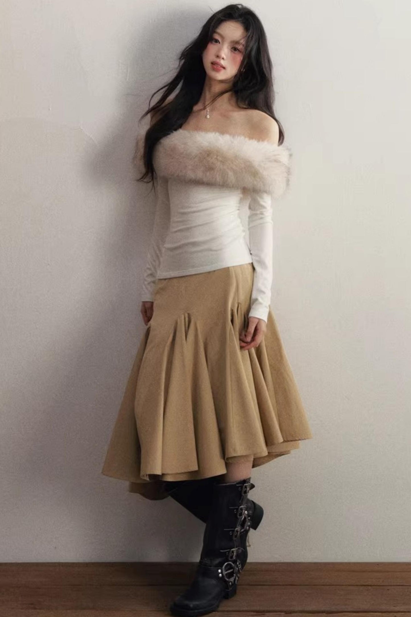 Edge Large Irregular Skirt