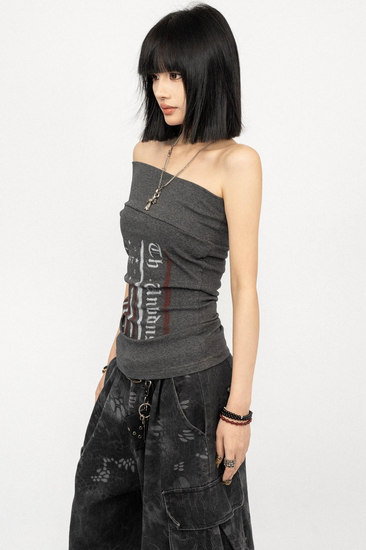 Retro Off-Shoulder Slim T-Shirt