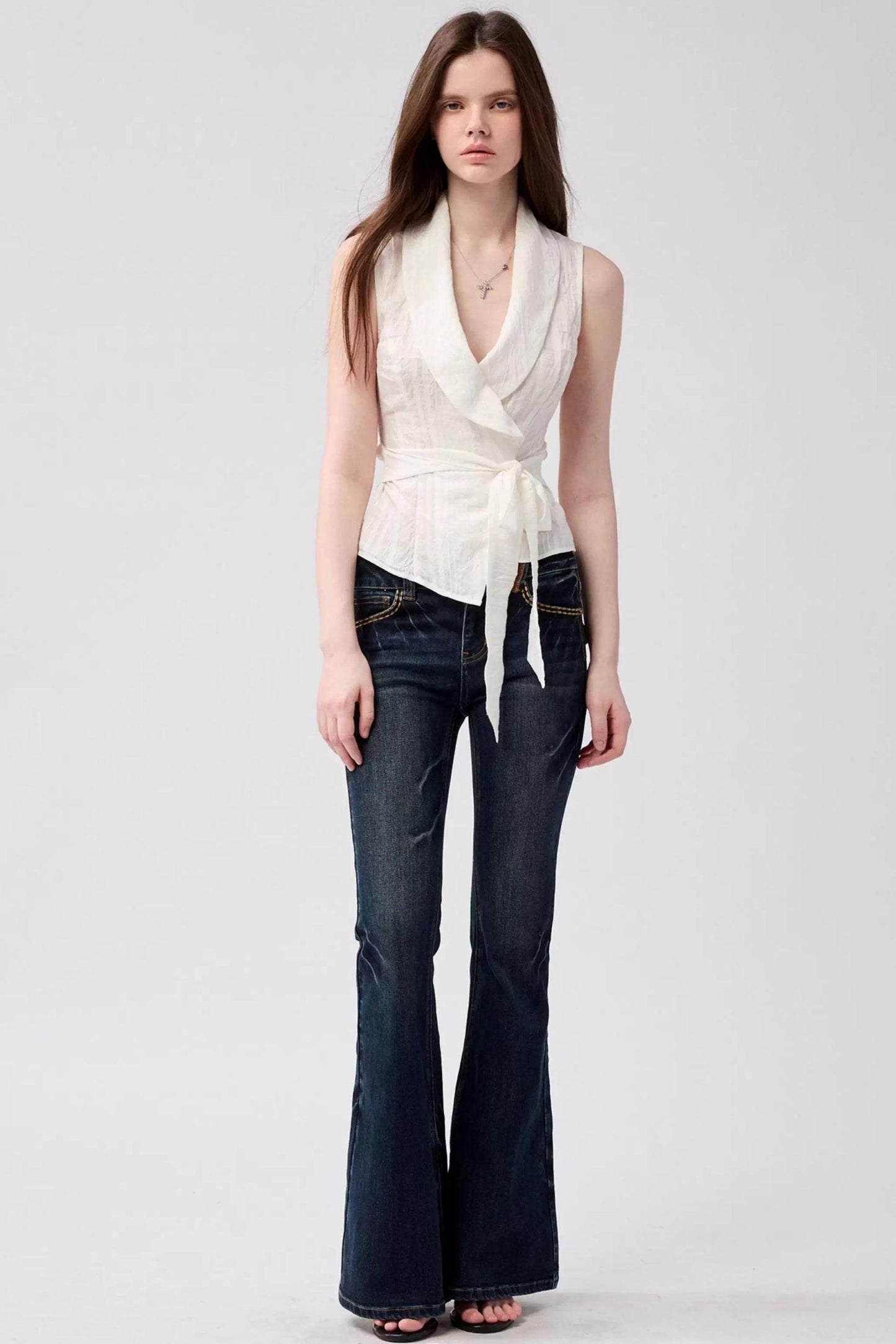 Elegant Line White Top