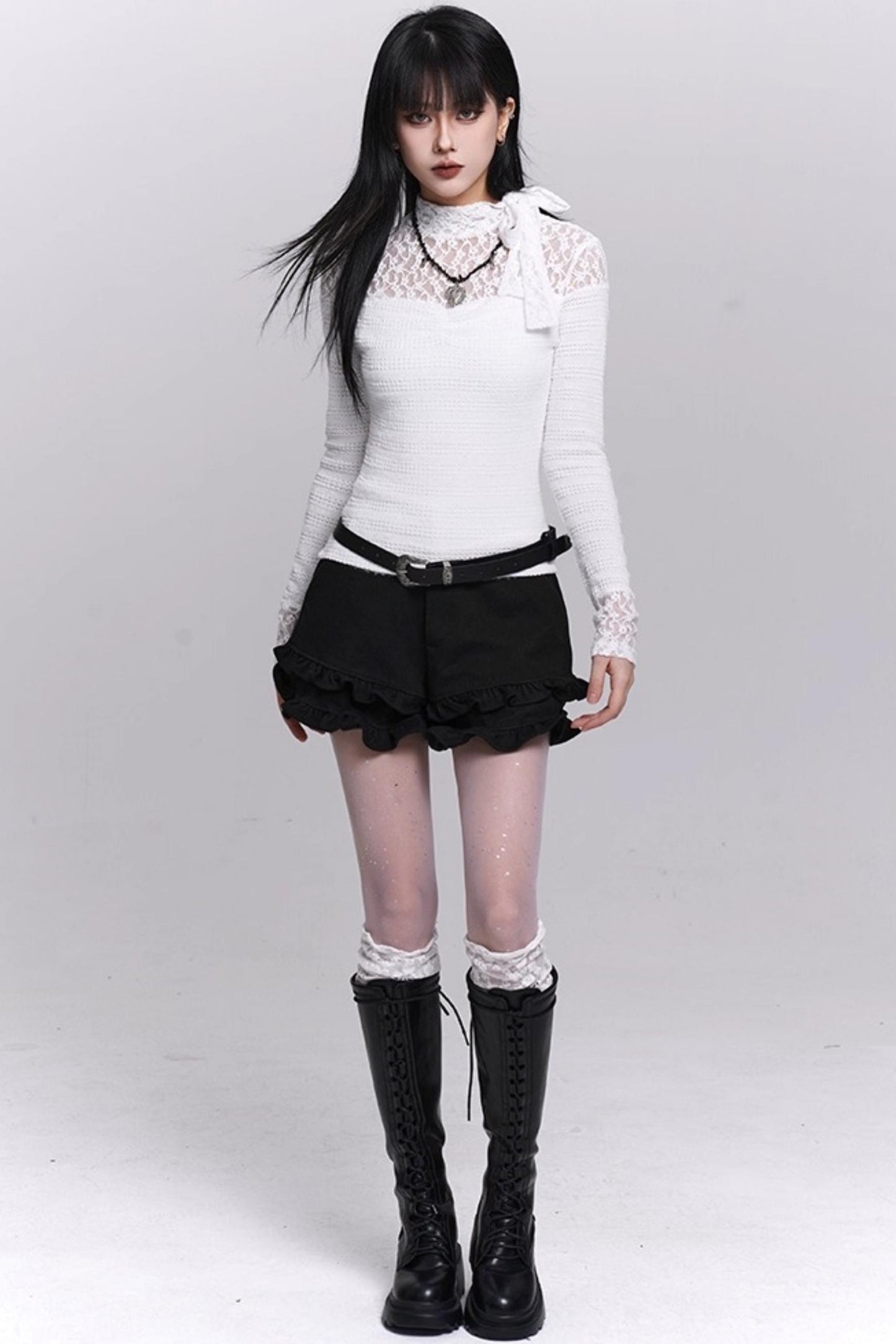 Ruffled Woolen Boot Shorts