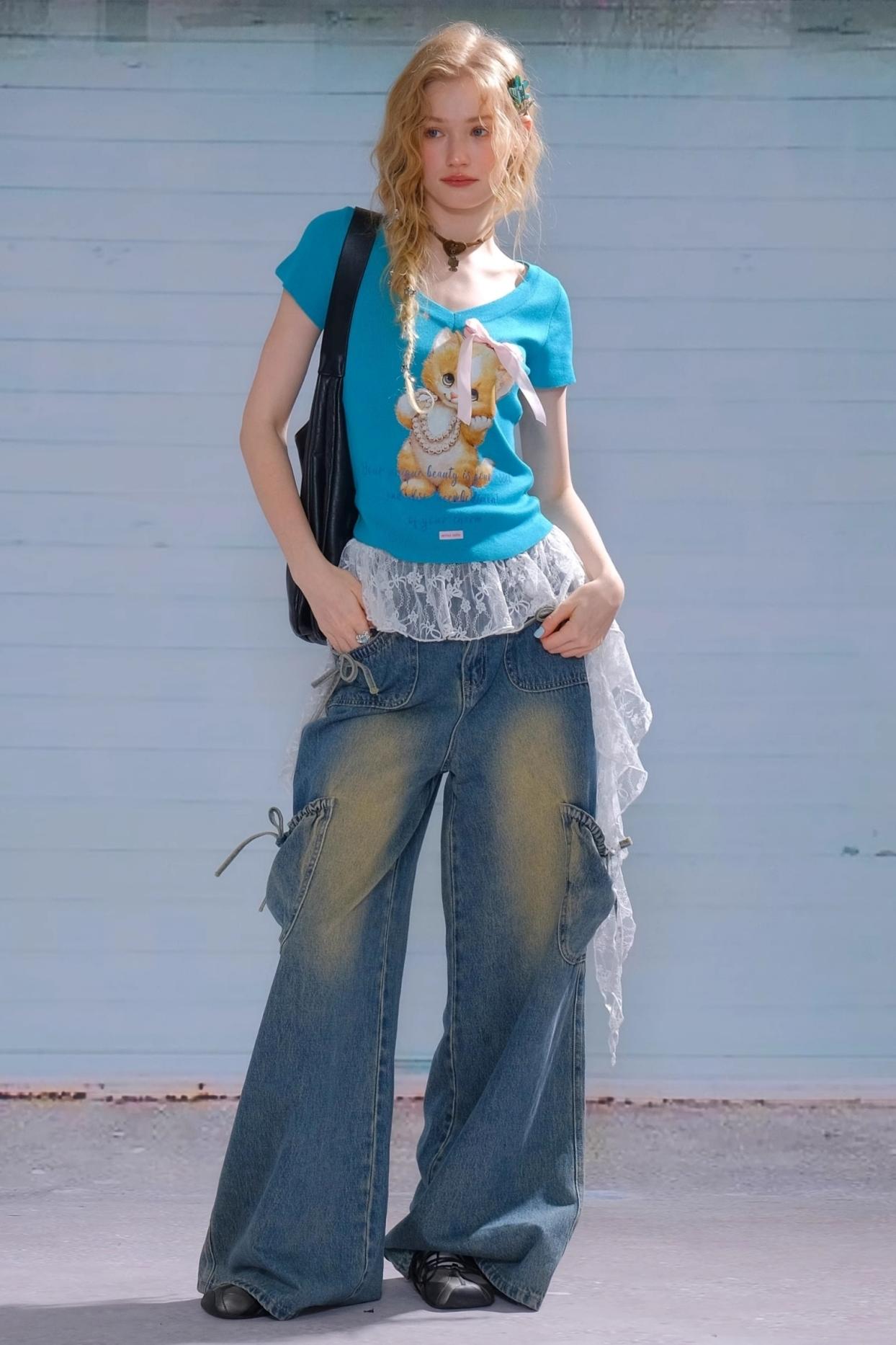 Cat Print V-Neck T-Shirt