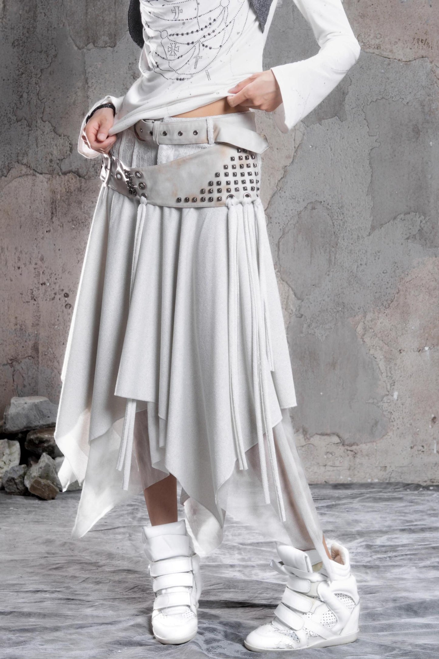 Irregular Multi-Layer Slim Rivet Skirt