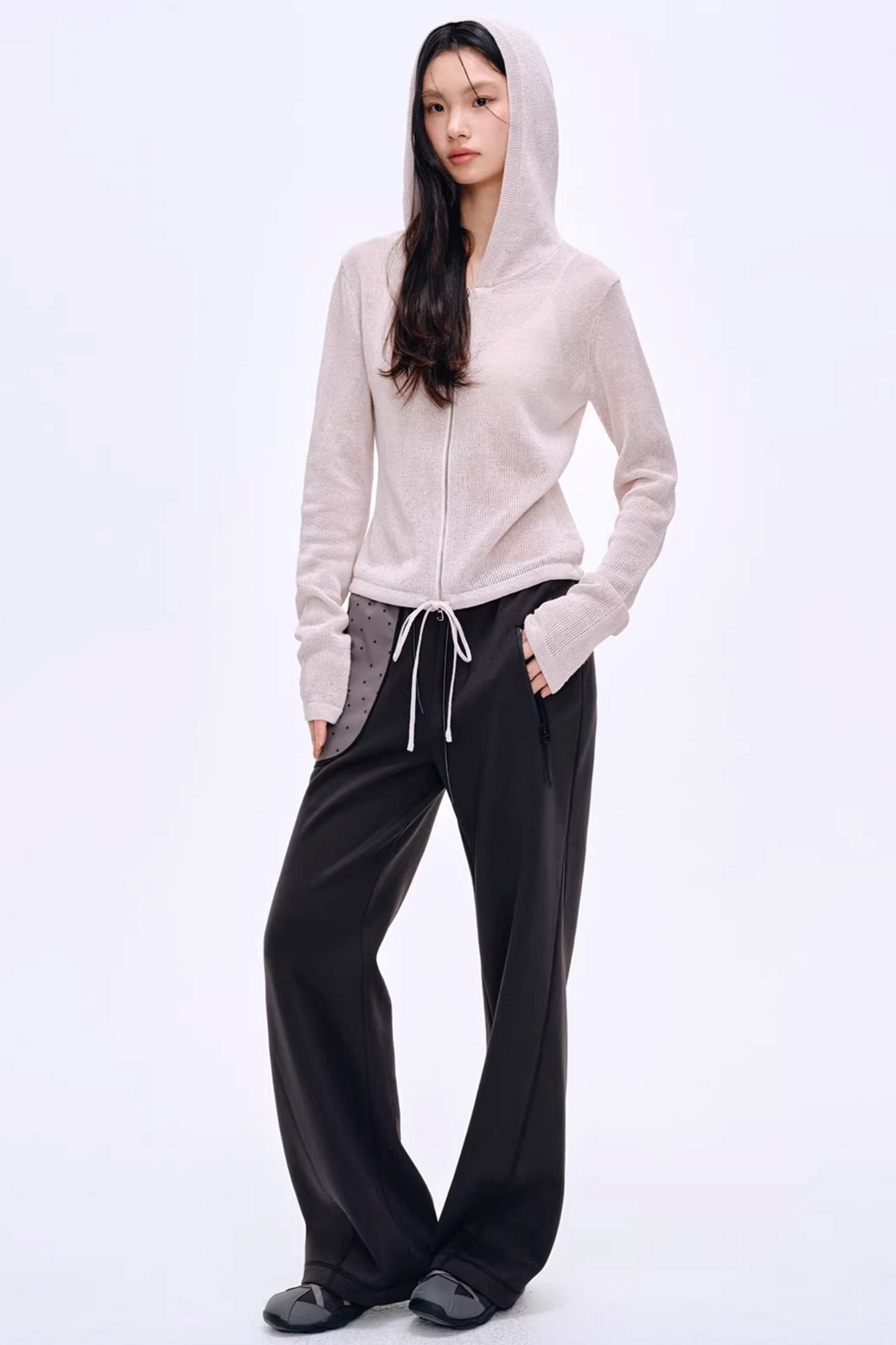 Pantalones deportivos con capa de aire y lunares