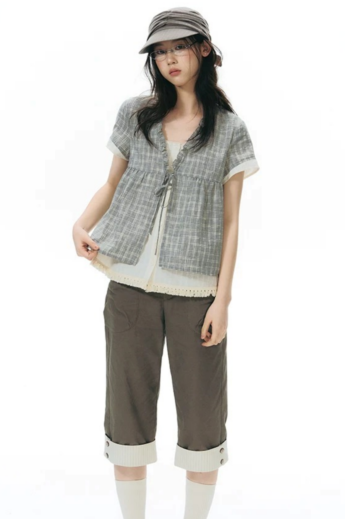 Camicia a quadri con volant e scollo a V