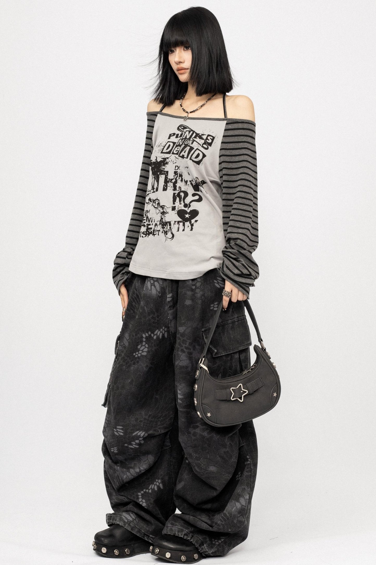 Loose Fit Spliced One-Shoulder Top