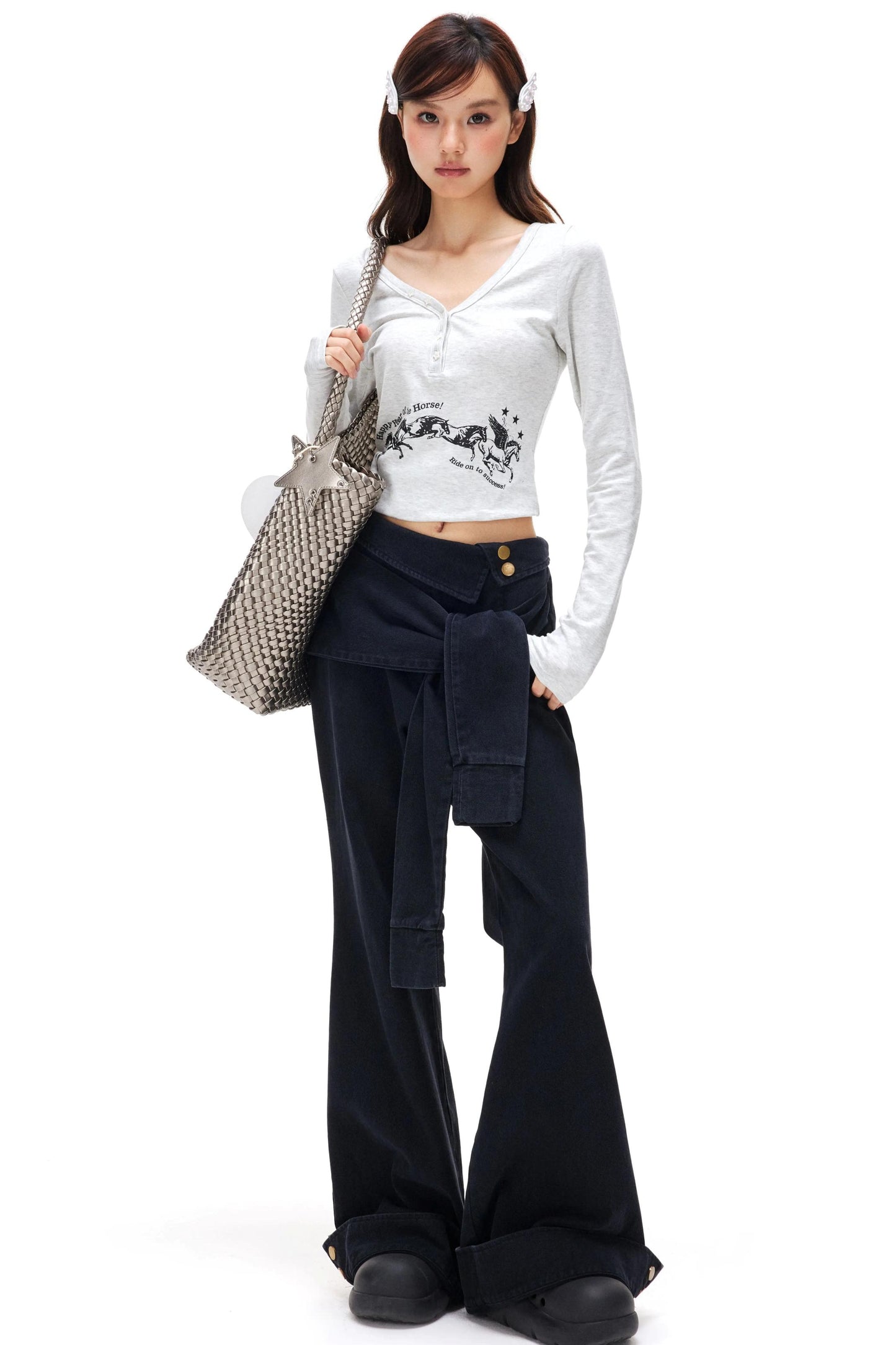 Star Shell Button Knitted Top