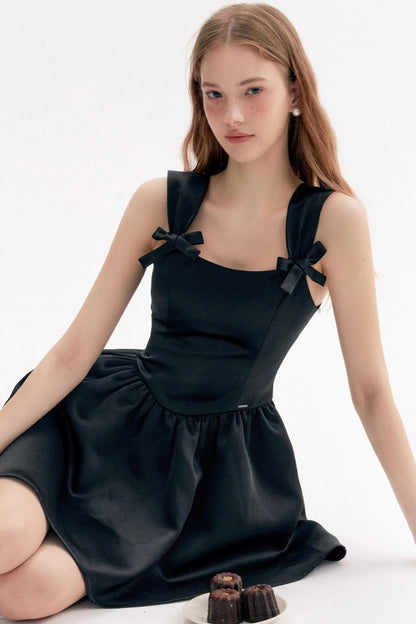 Three-Dimensional Bow Satin Cropped Dress