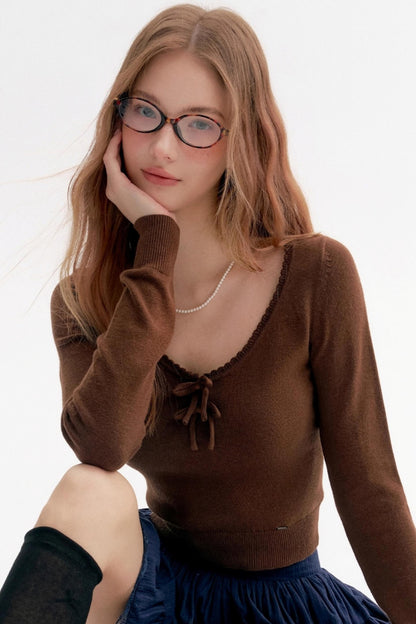 Bow Wavy Lace U-Neck Slim Top