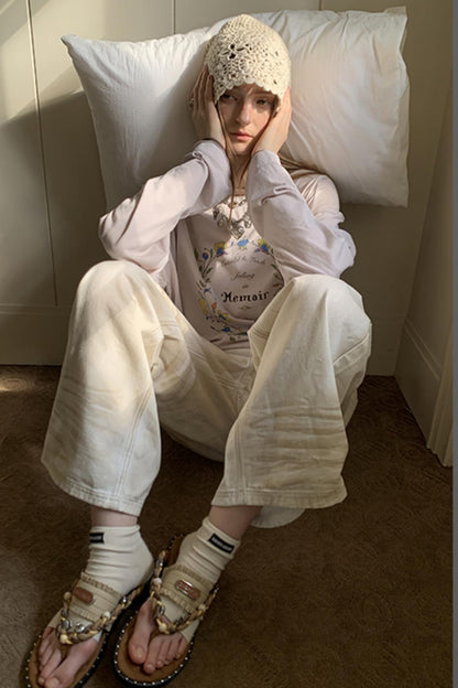 Comfortable Bow Appliqué Distressed Jeans