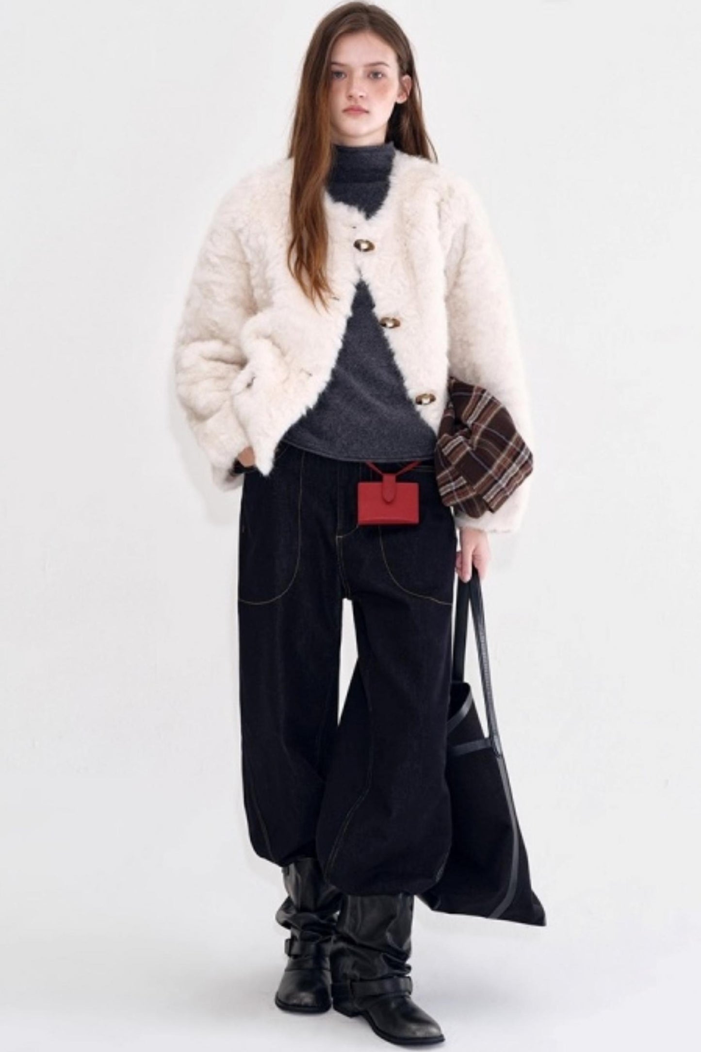 Cloud-Like Collarless Wool Coat