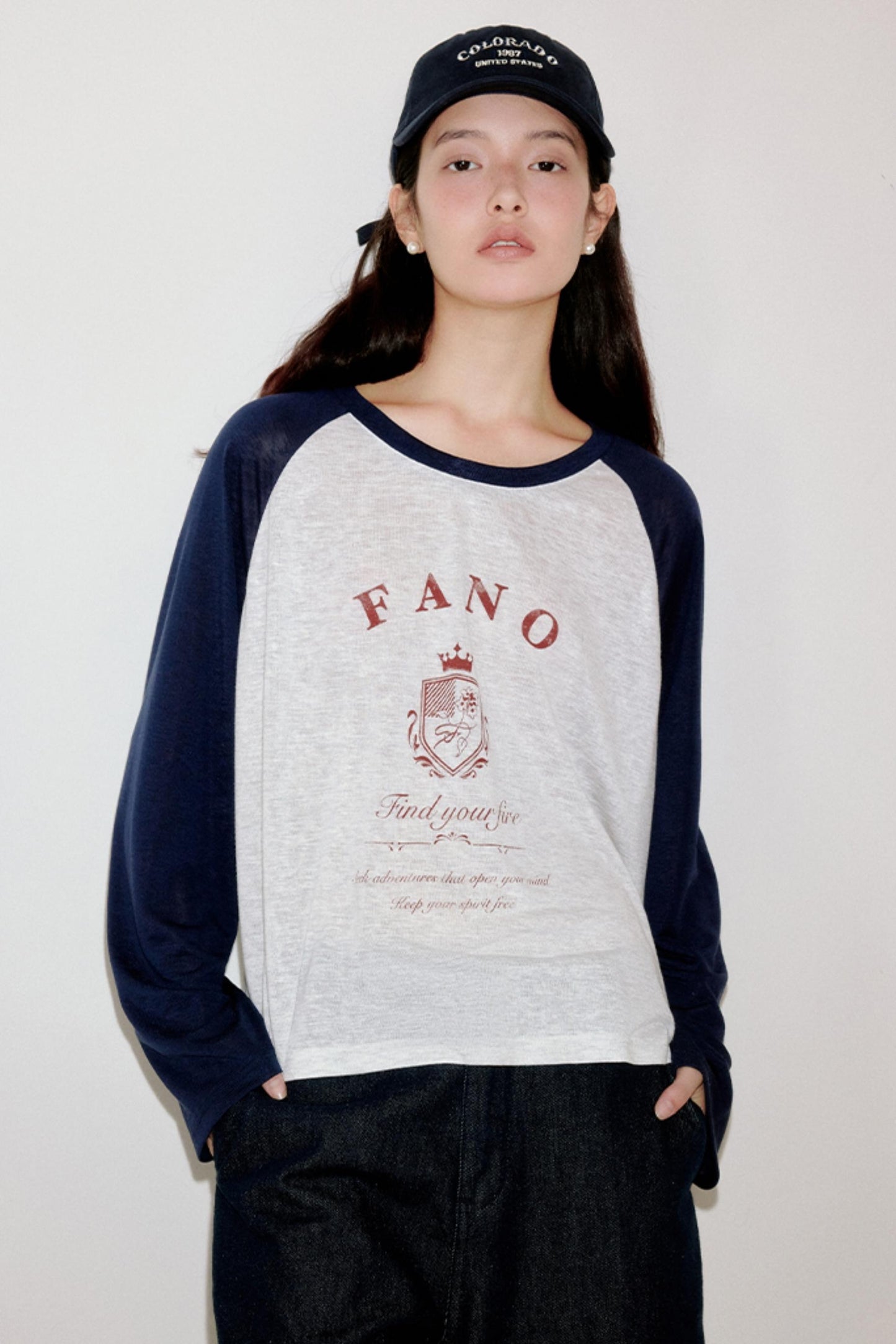 Niche Badge Raglan Sleeve Printed T-Shirt