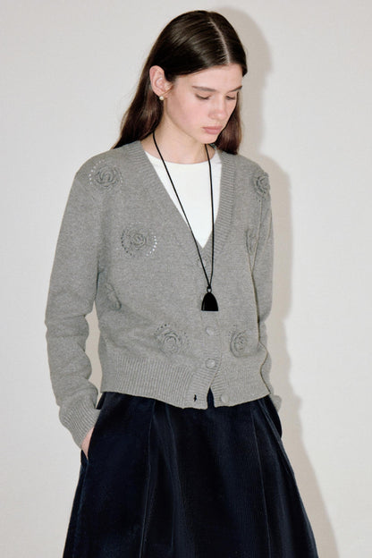 Age-Reducing Floral Knit Top