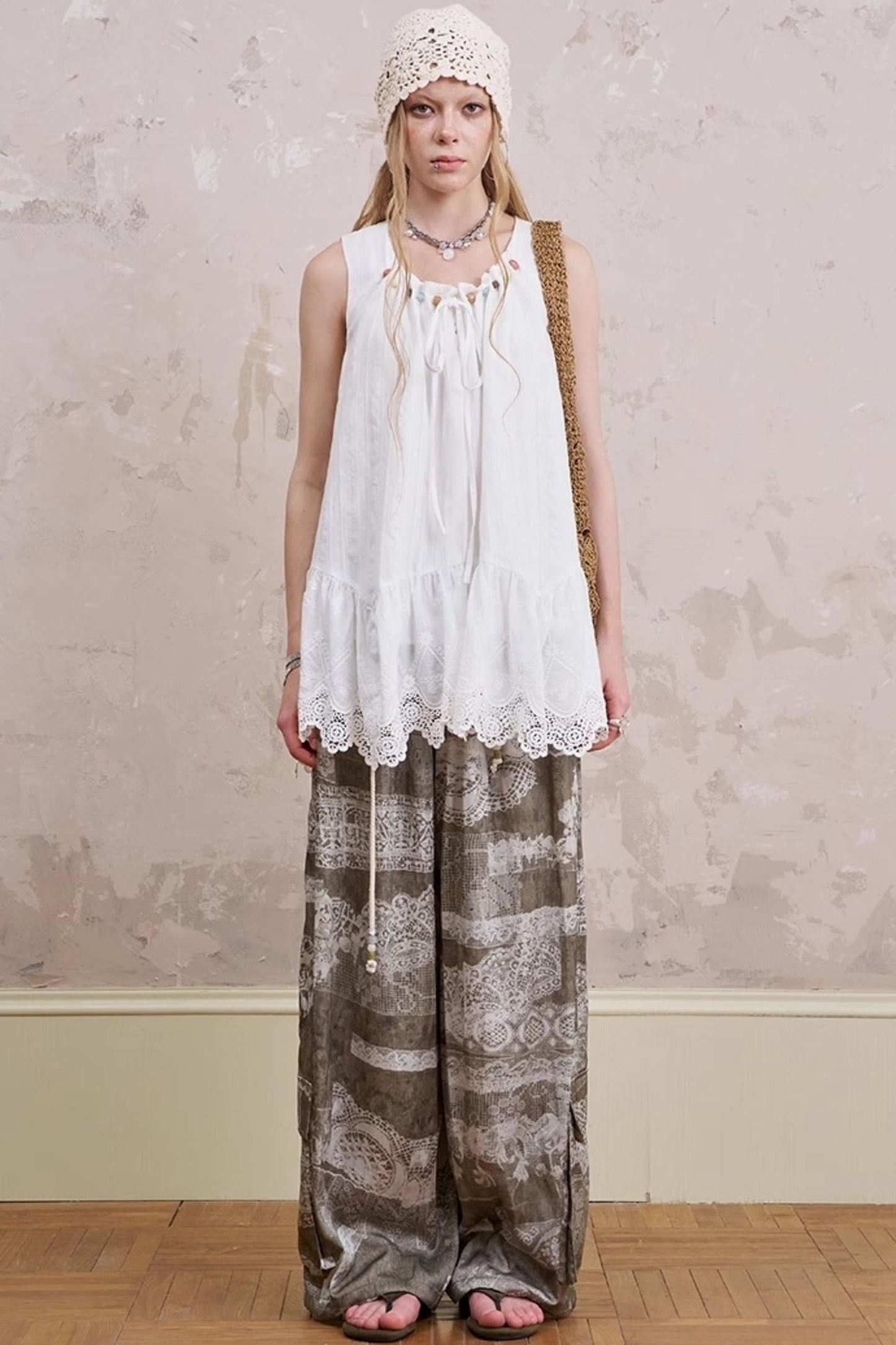 Romantic Sleeveless Ensemble Top