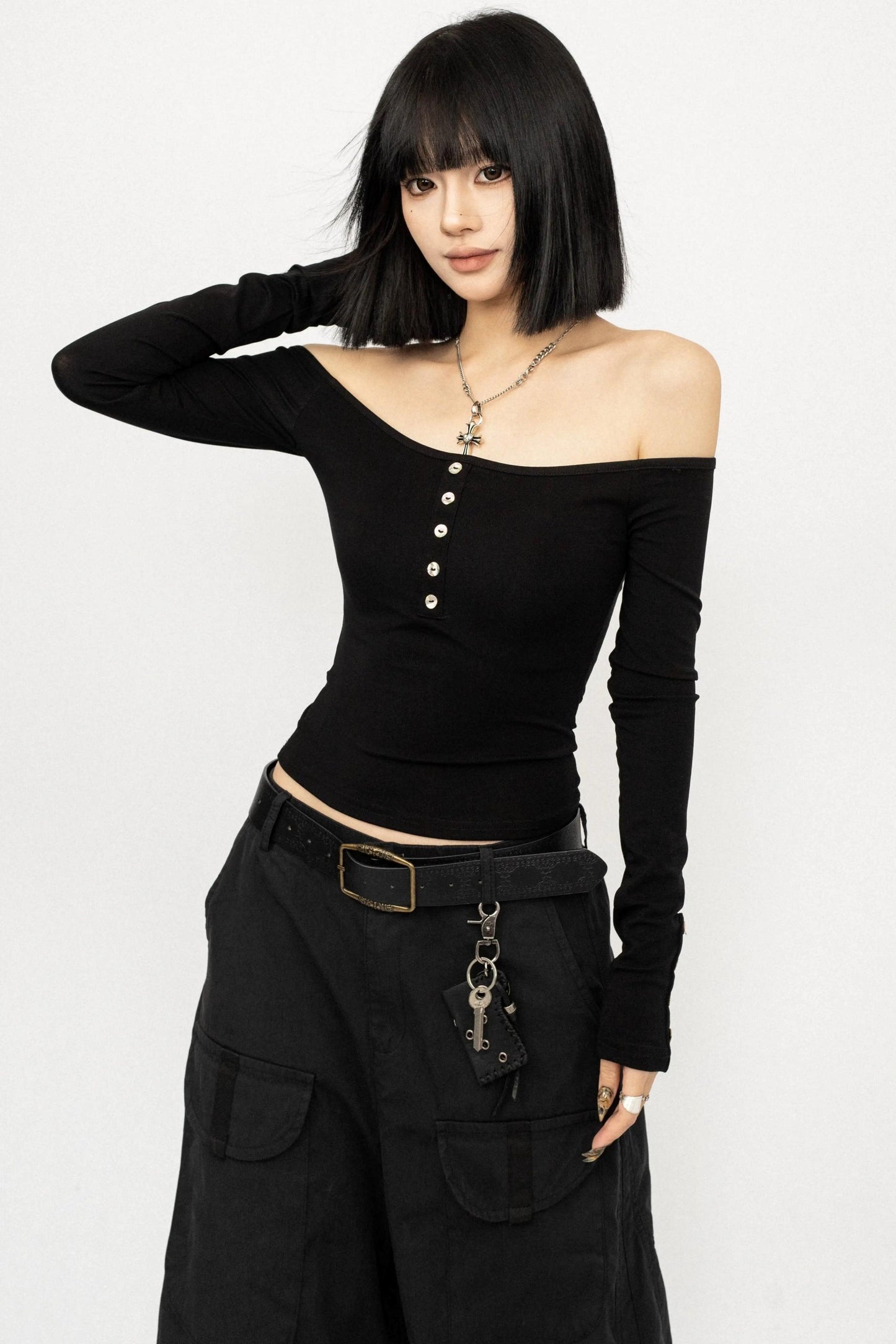 오프숄더 블랙 탑