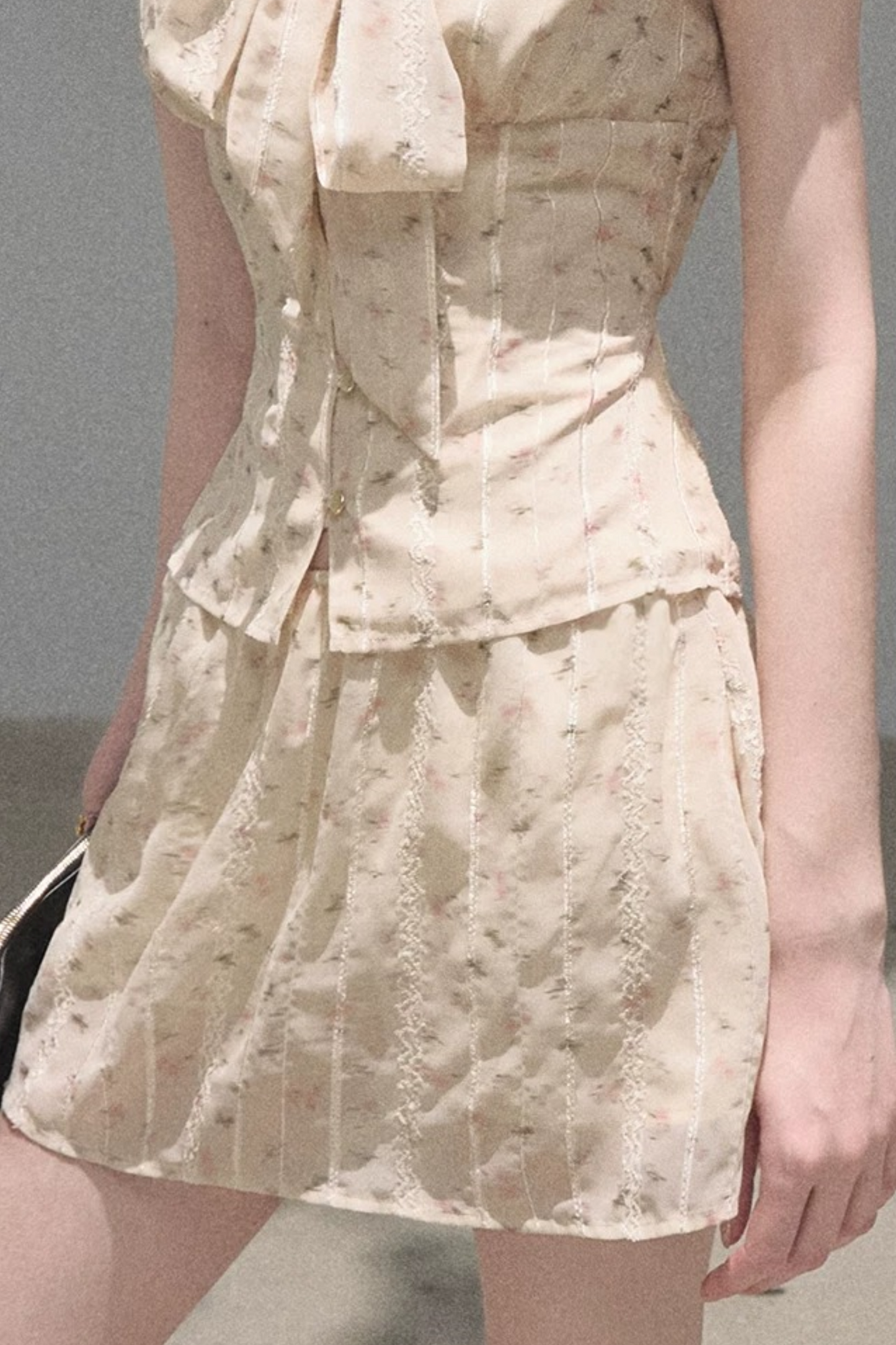 Floral Waist-Cinching Slim-Fit Short-Sleeved Top Skirt Set