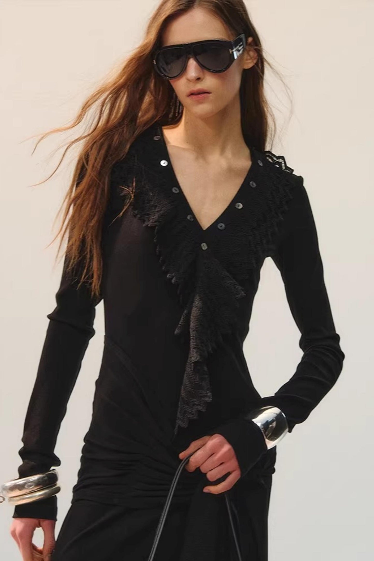 Spitzenkleid mit Schlitz