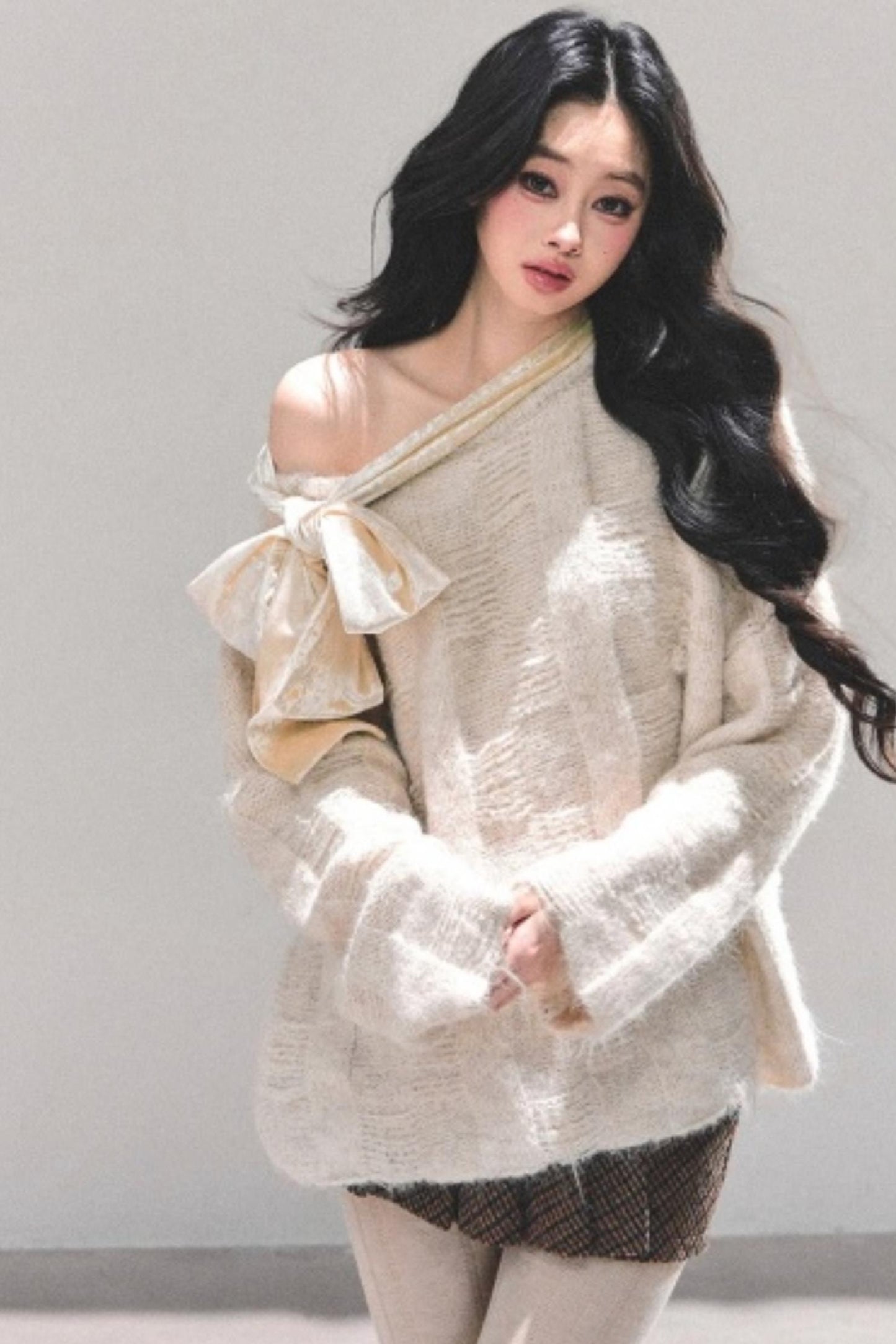 Sweet Bow-Knot Off-Shoulder Sweater