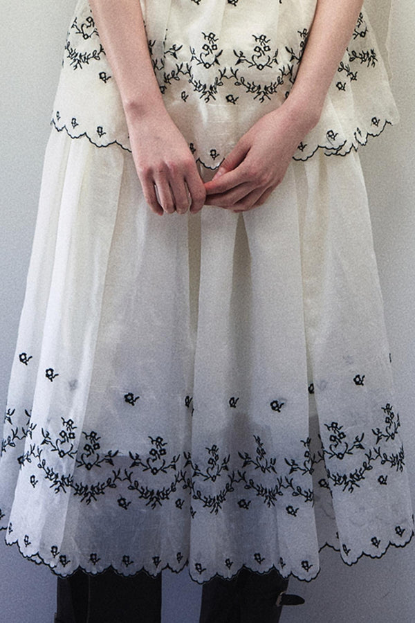 Elegant Embroidered Vest & Skirt Set-Up