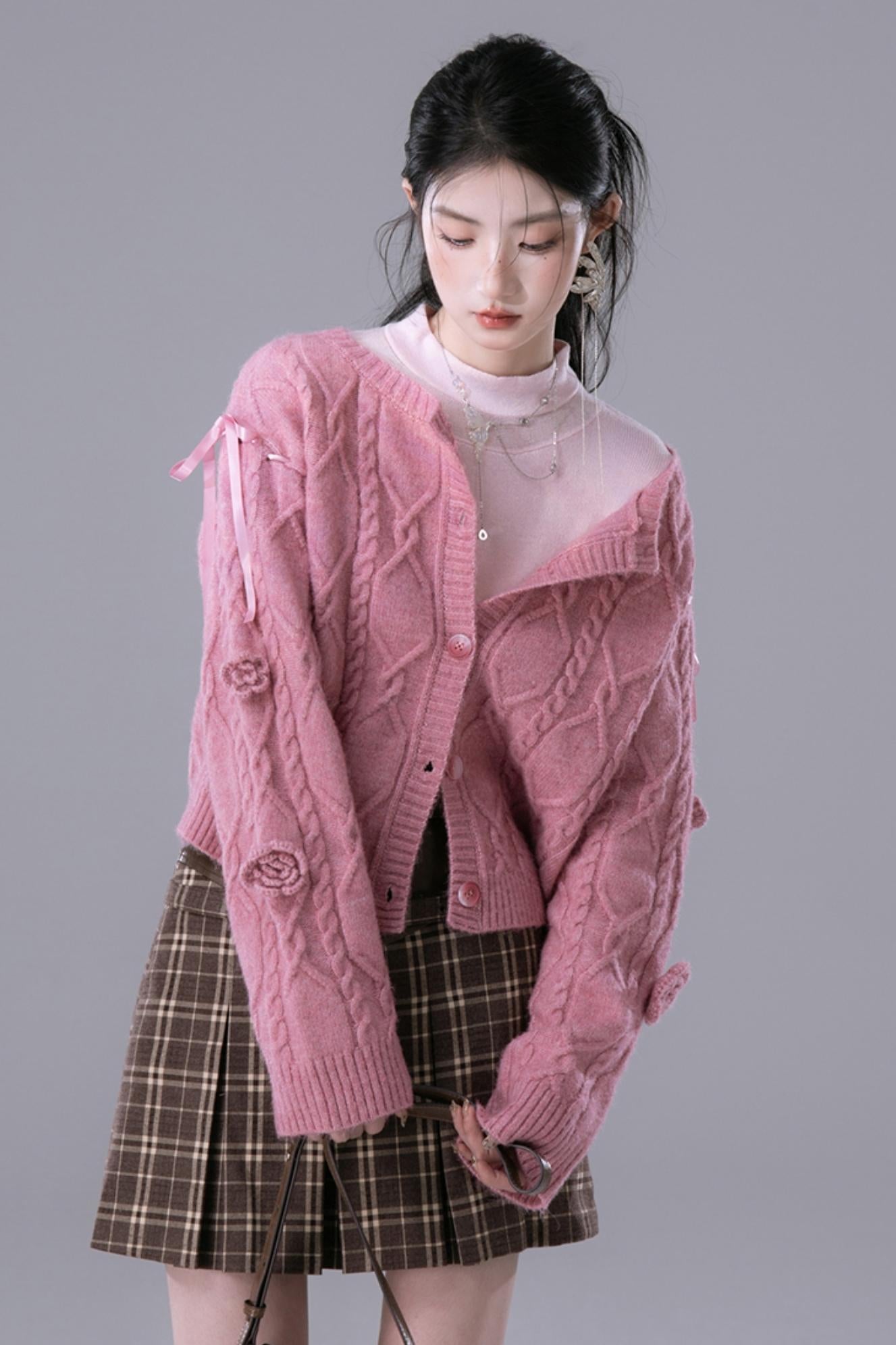 COTRE Freud's Romantic Rose Pink dreidimensional gehäkelte Wollstrickjacke mit Blumenmuster