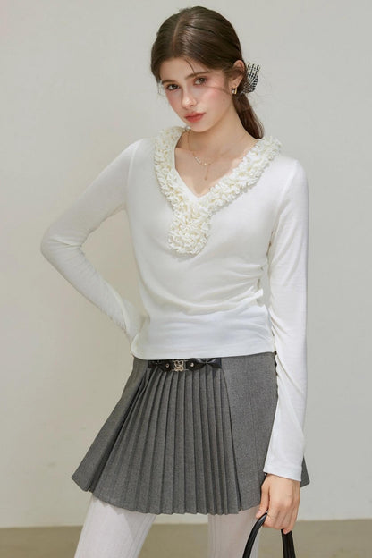 V-Neck Long-Sleeved Base Shirt