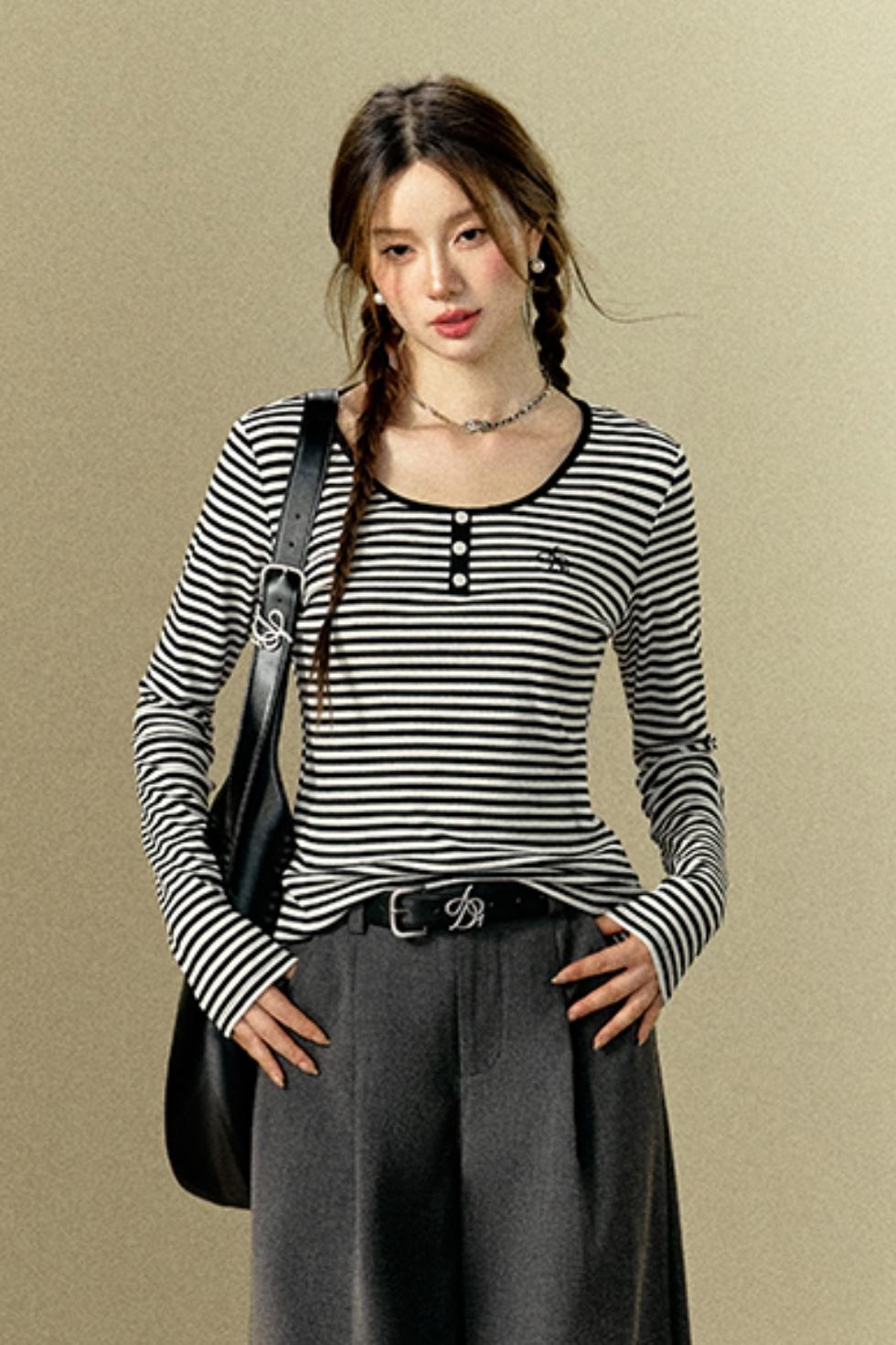 Black & White Striped Long Sleeve Top