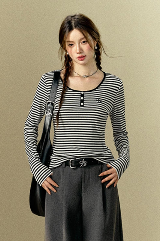 BLACK & WHITE STRIPED LONG SLEEVE TOP