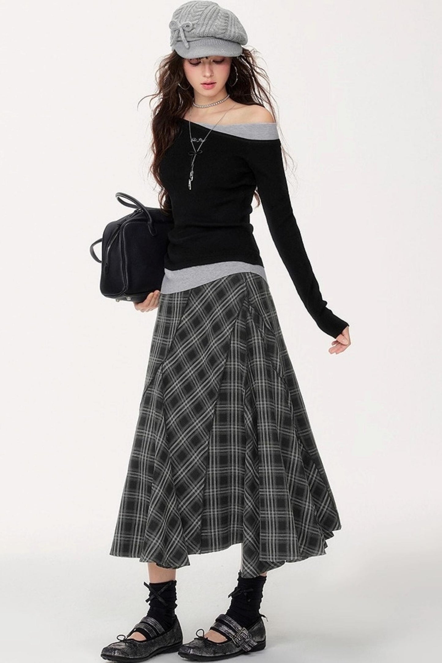 Gentle Embroidery Knitted Sweater