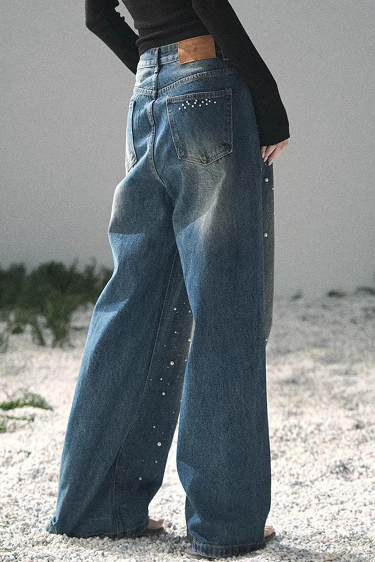 Pantalon en jean bleu clair perlé