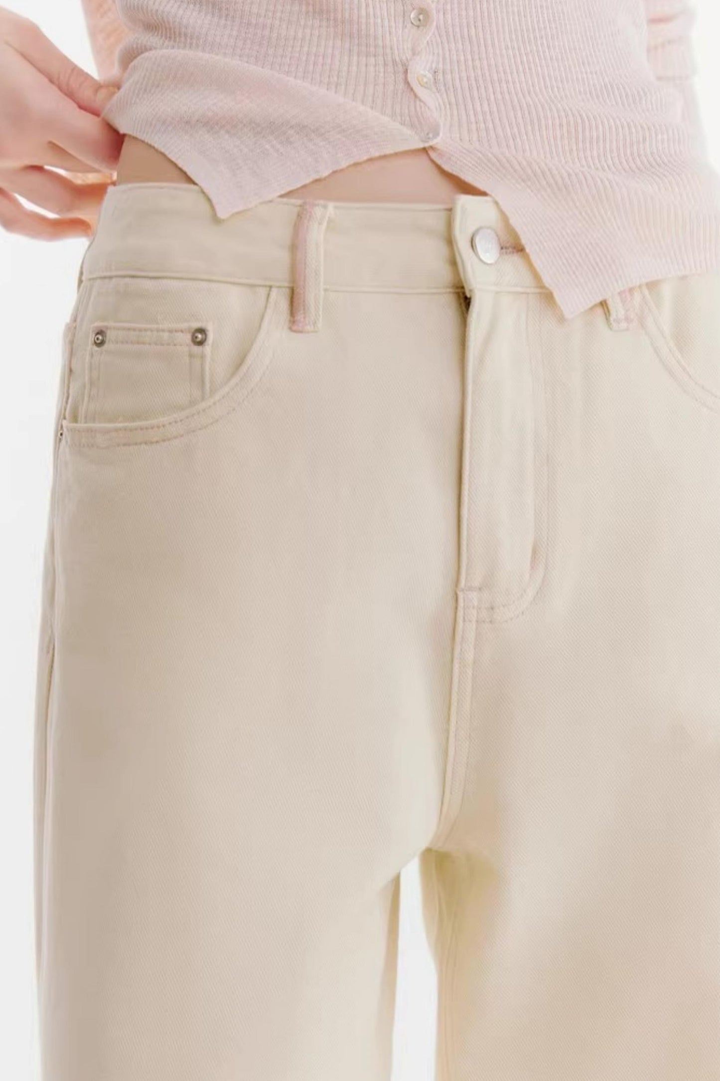 Milchig-weiße Baumwollhose